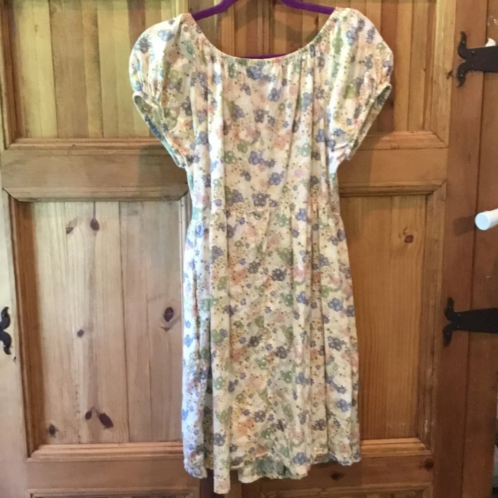 Universal Thread Girls Floral Puff-Sleeve Dress - White with Blue, Green, Peach